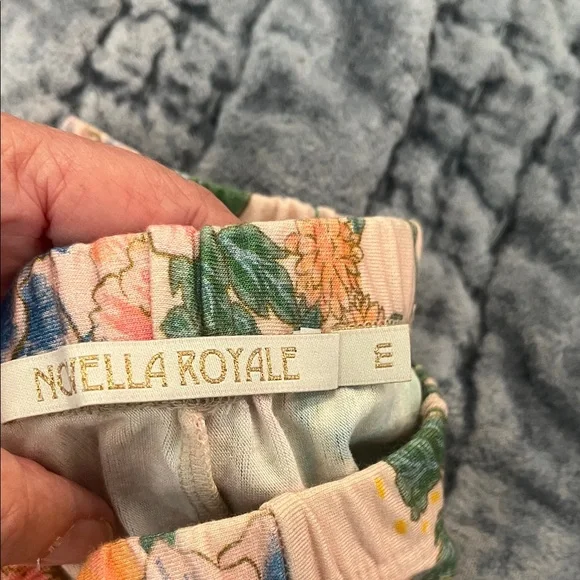 Novella Royale Multicolor Floral iris bells. Blush Geisha - Picture 2 of 8